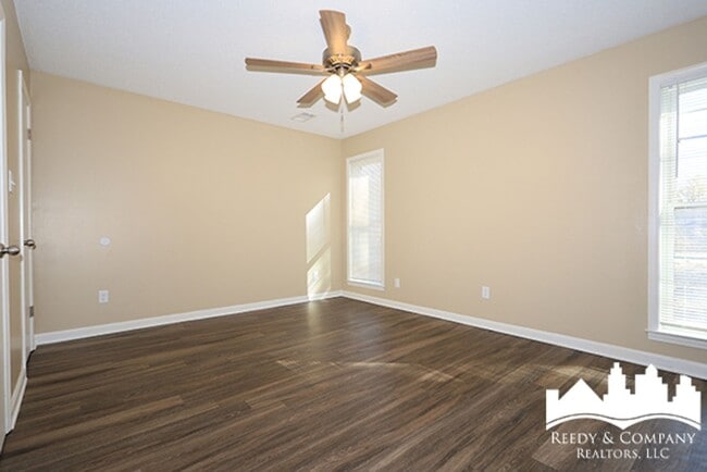 Building Photo - 2692 Dromedary Dr