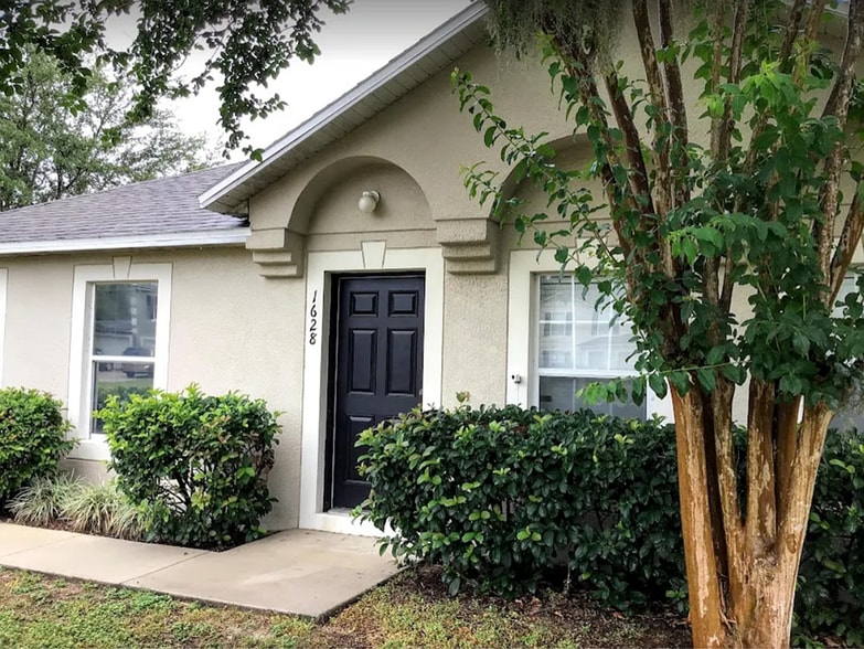 Front Door Entry - 1628 Myrtle Lake Ave