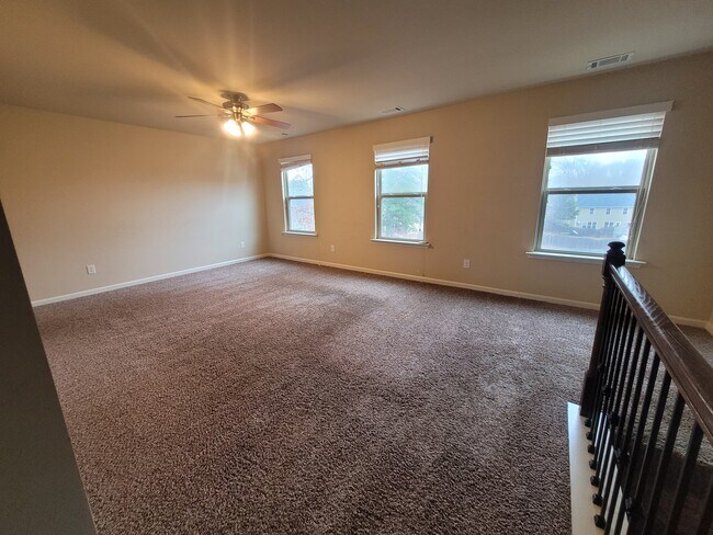 Building Photo - 1207 Silvercrest Ct SW