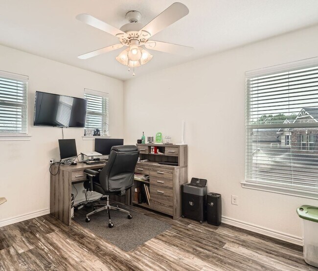 Building Photo - First time rental!