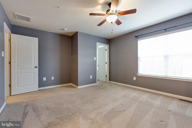 Building Photo - 1314 Hawthorn Dr