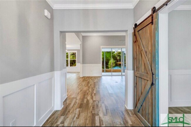 Building Photo - 421 Bear River Dr