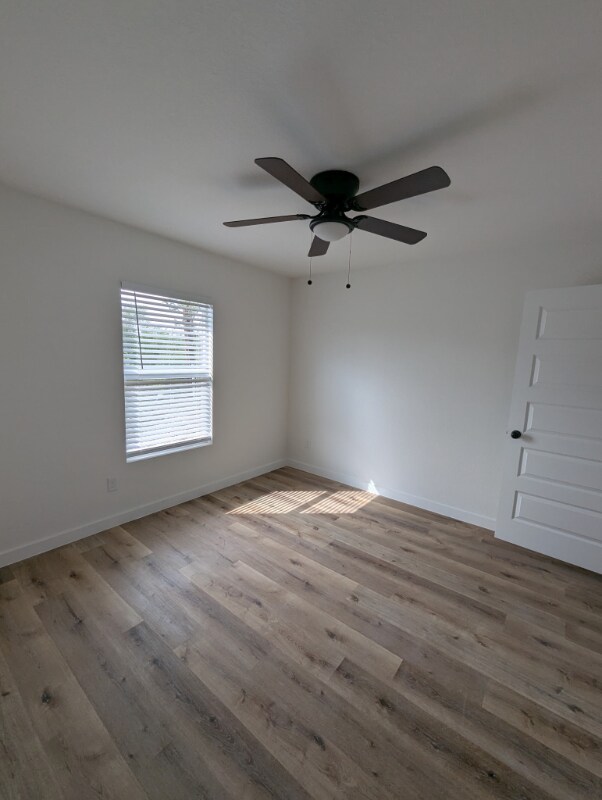 Building Photo - 2105 Vista Encino