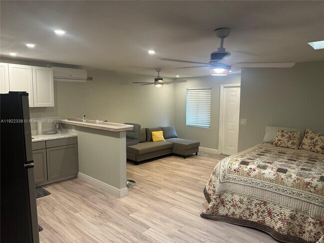 Building Photo - 20250 SW 182nd Ave