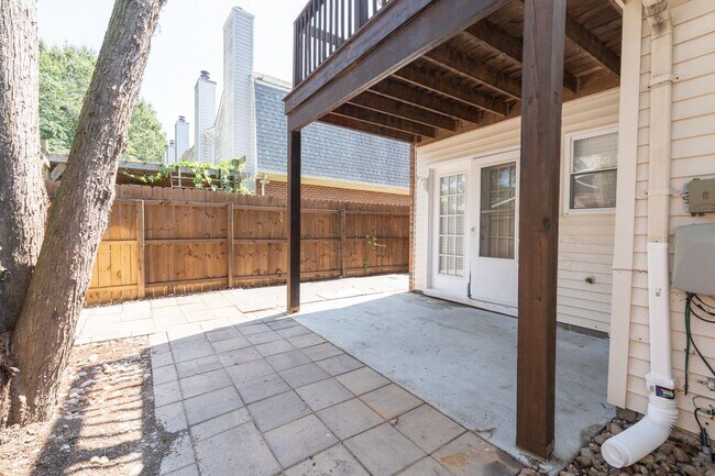Building Photo - 5518 Gates Landing Rd