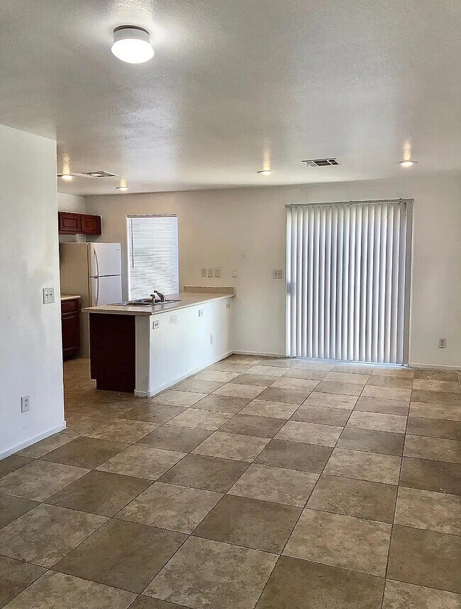 Building Photo - 6062 St Petersburg Dr