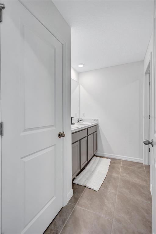 Building Photo - 7601 Rosewood Gdn Lp