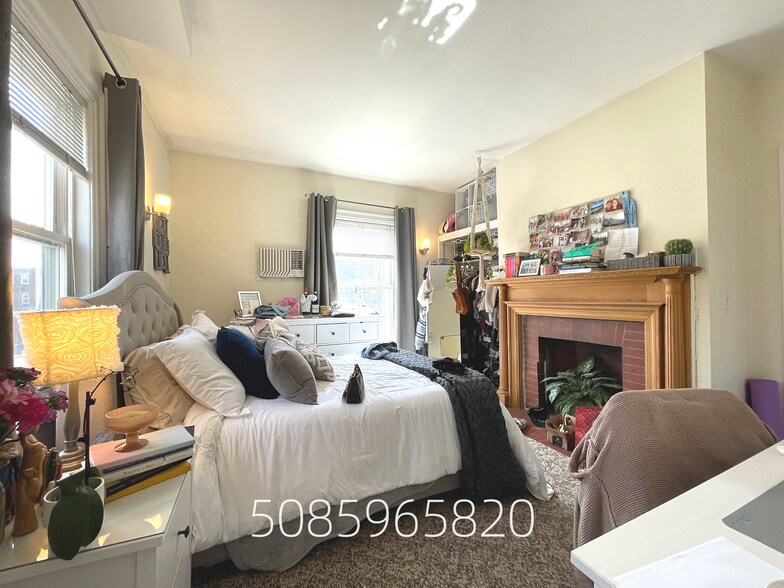 Primary Photo - 72 Englewood Ave
