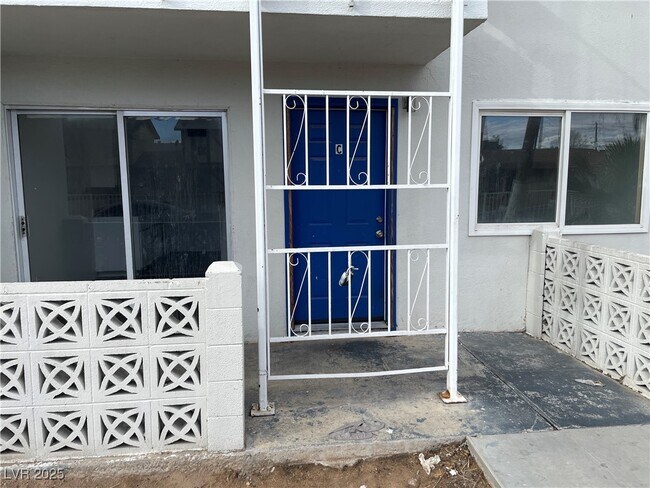 Building Photo - 537 Calcaterra Cir