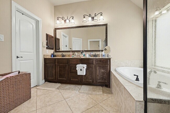 Building Photo - 27950 Bradford Ridge Dr