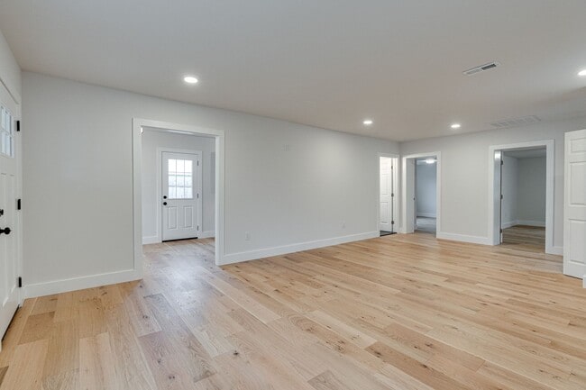 Building Photo - Two Bedroom Home For Rent