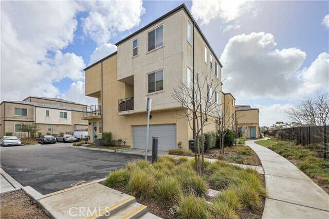 Building Photo - 5240 Beachfront Cove