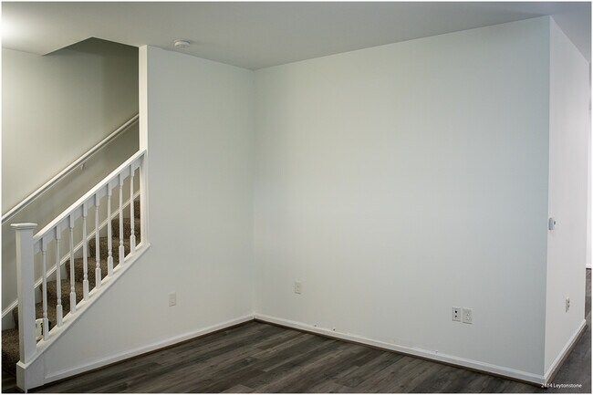 Building Photo - 2414 Leytonstone Dr