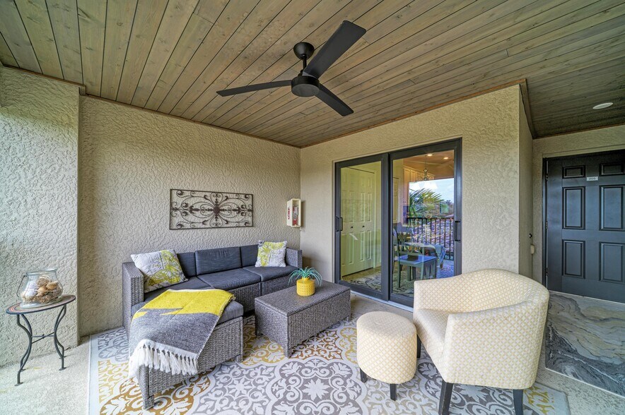 Building Photo - 5557 Palmer Cir