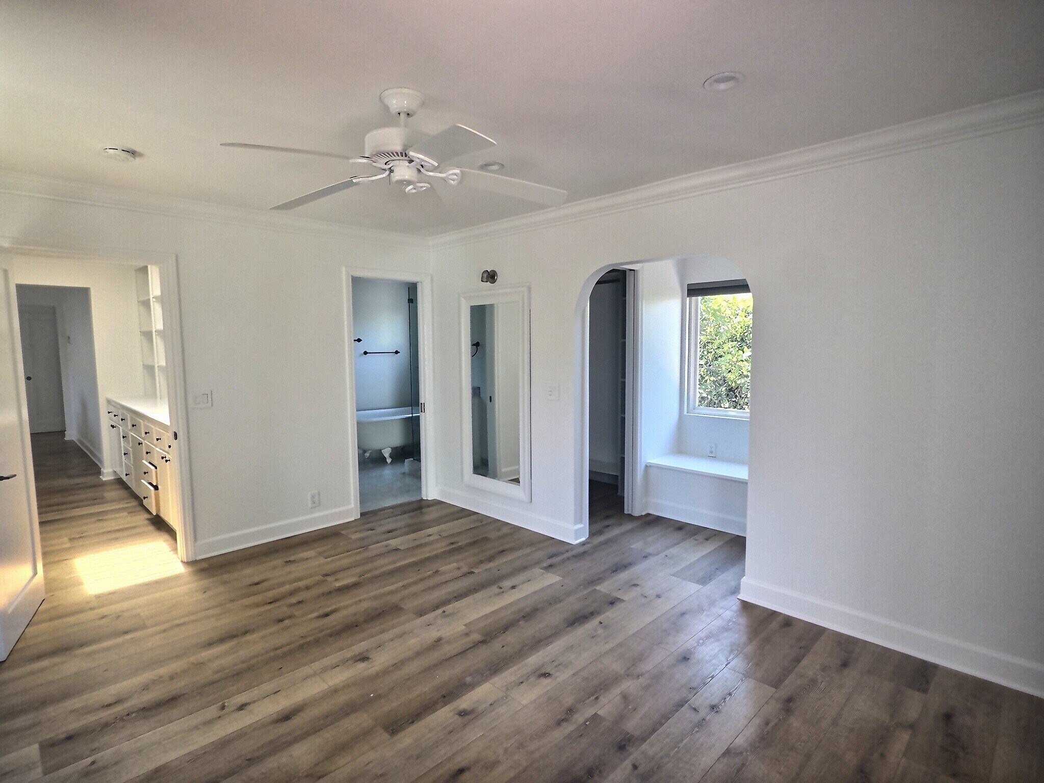 Building Photo - 3737 Paloma Dr