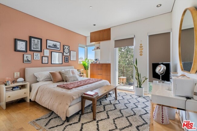 Building Photo - 720 Brooks Ave