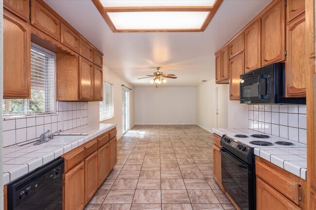 Building Photo - 31200 Revis Rd