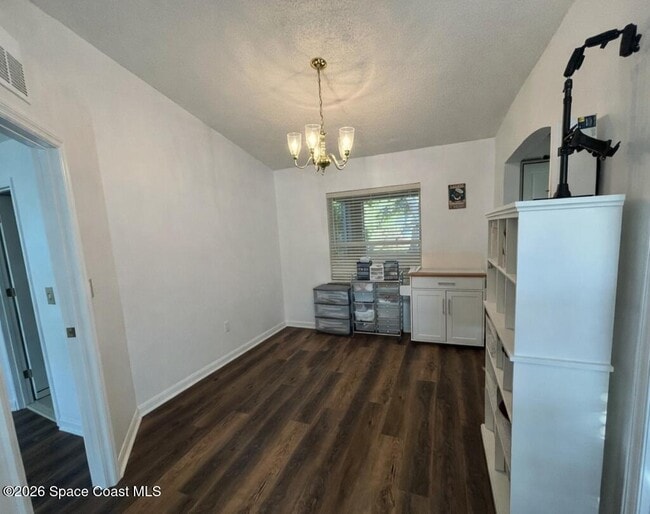 Building Photo - 6615 Homestead Ave