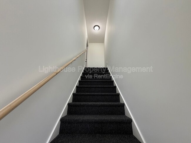 Building Photo - 313 Orchard Ave