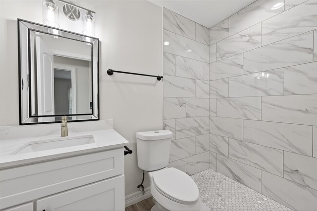 Building Photo - 16115 Little Cypress Ln