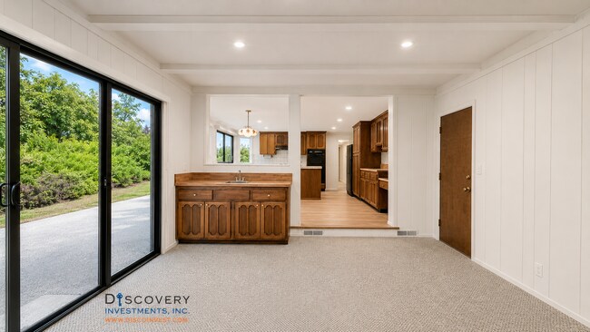 Building Photo - 130 Kell Ct