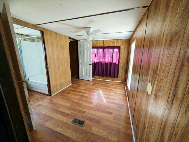 Building Photo - 133 Private Rd 3376G