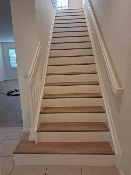 Building Photo - 221 Greenwich Cir