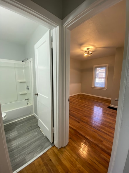 Building Photo - 3020 Forest Dr