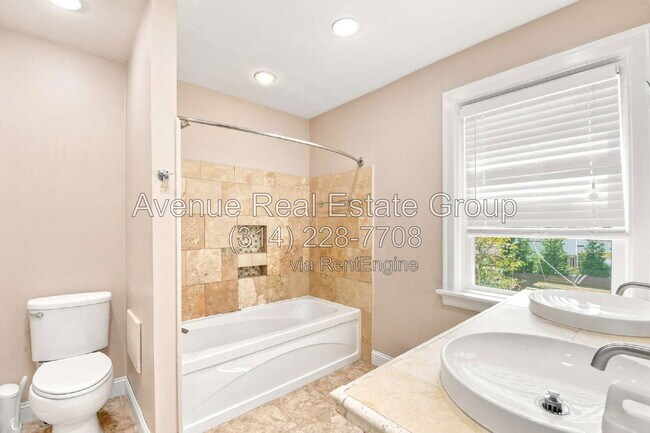 Building Photo - 324 Oakley Ln