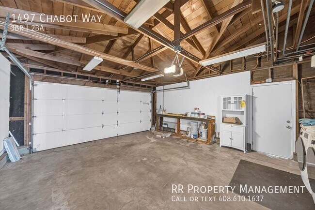Building Photo - 1497 Chabot Way