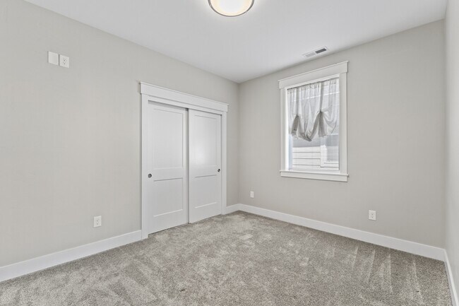 Building Photo - 12567 W Nabesna St