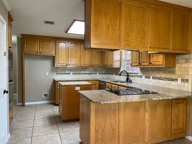 Building Photo - Available Now! No Pets! Beautiful 4 bed/2....