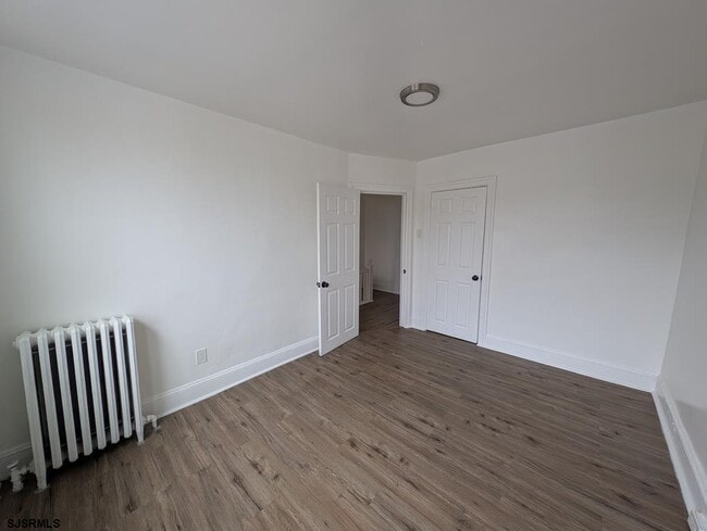 Building Photo - 1005 N Michigan Ave