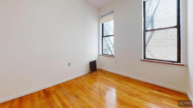 Building Photo - 2 bedroom in Manhattan NY 10003