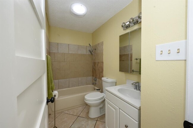 Building Photo - 7103 Howerington Cir