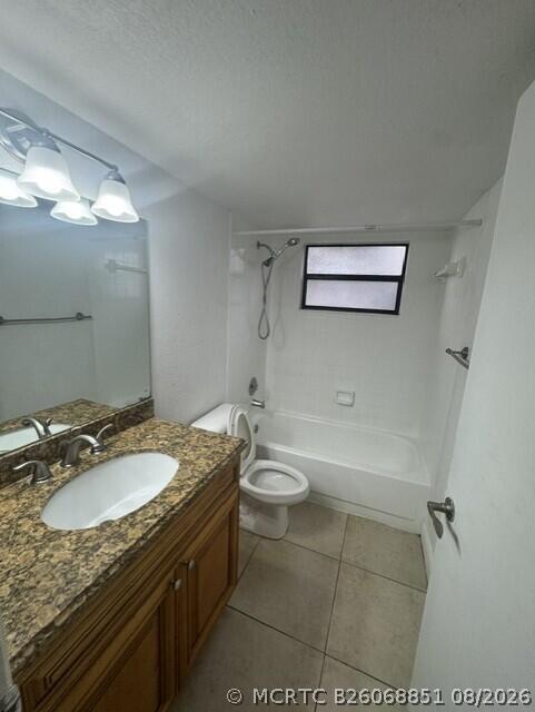 Building Photo - 1495 Lake Crystal Dr