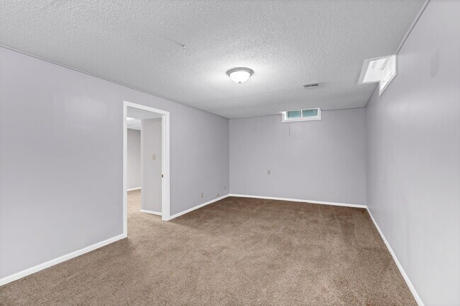 Building Photo - 1306 Brookfield Ln