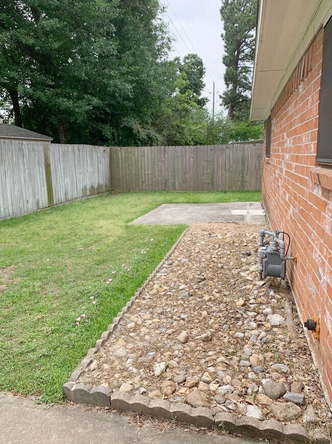 Building Photo - 2334 Marble Falls Dr