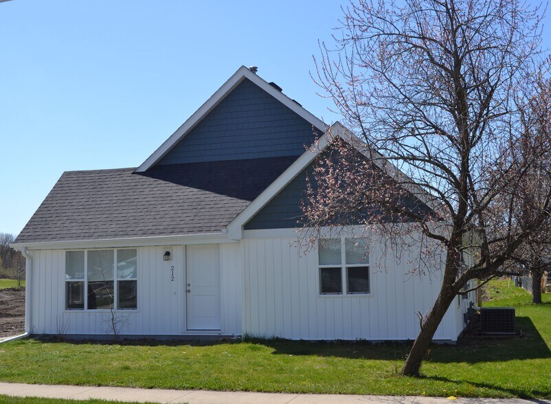 Exterior - 212 Wilson St