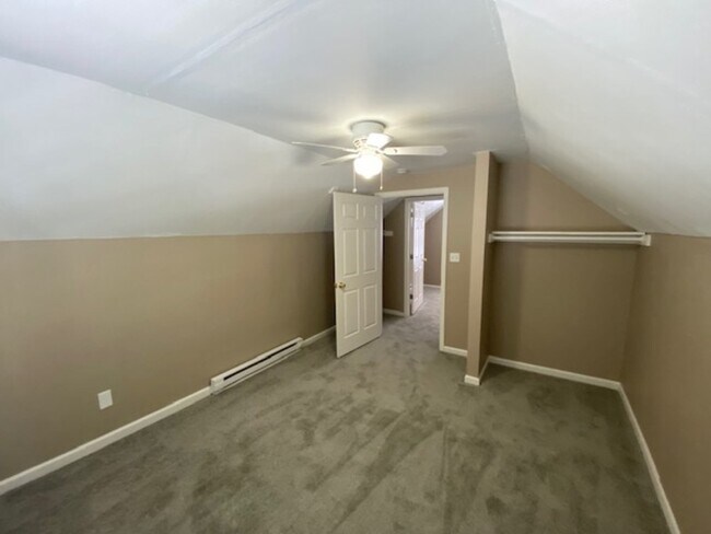 Building Photo - 2629 Grasmere Ave