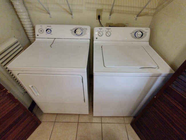 Building Photo - 1105 Ocala Rd