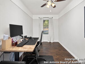 Building Photo - 1407 6th St