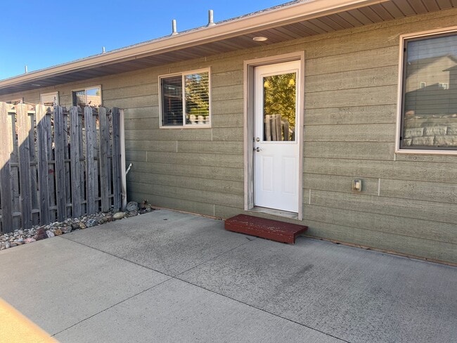 Building Photo - Tranquility