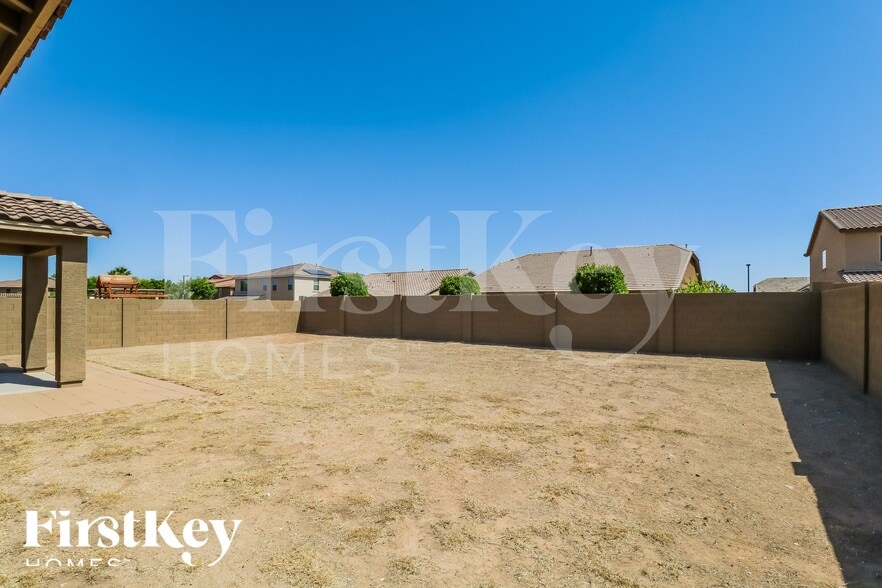 Building Photo - 18333 W Onyx Ave