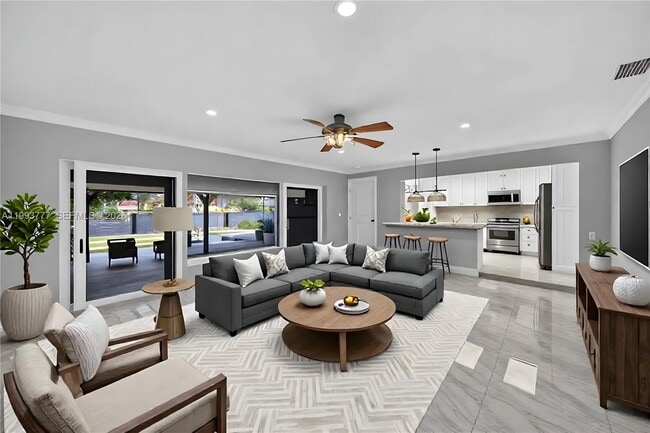 Building Photo - 2801 Coral Shores Dr