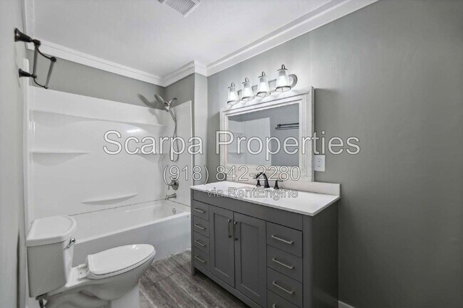 Building Photo - 734 N Walnut Creek Dr