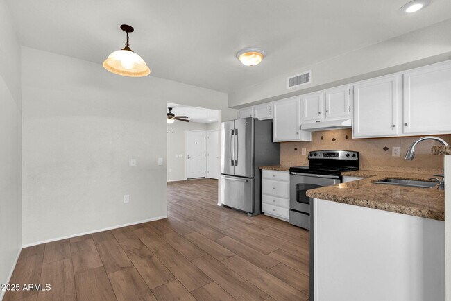 Building Photo - 14126 W Pennystone Dr