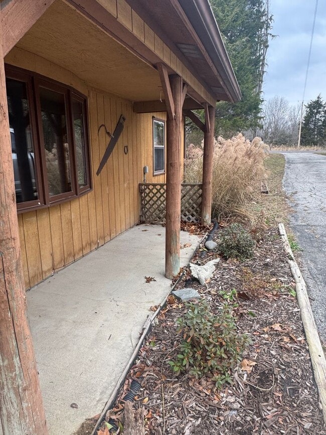 Building Photo - 2 bed 1 bath house