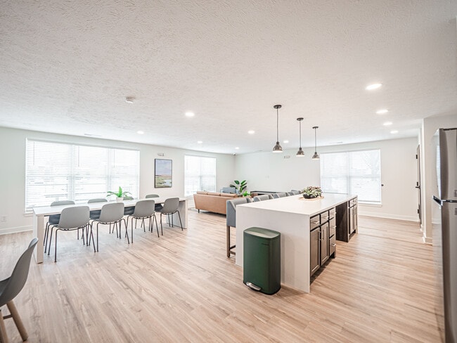 Building Photo - Dalehaven Estates