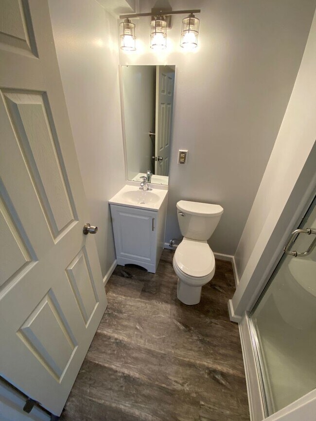 Building Photo - Modern 3-Bed, 2-Bath Home with New Kitchen & Upgrades